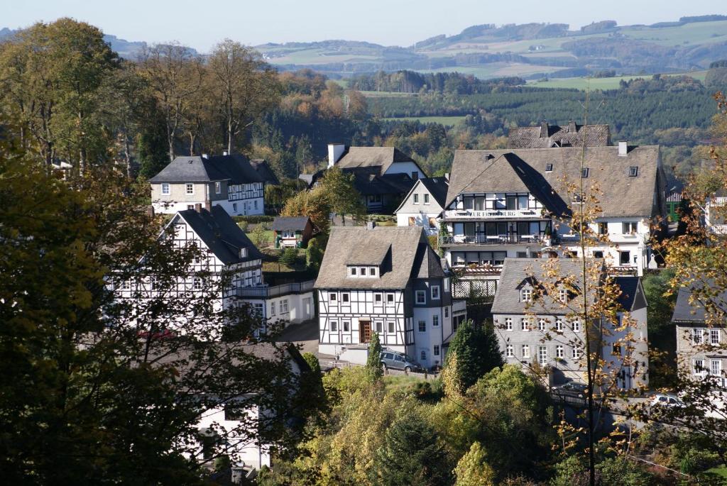 Hotel Zur Fredeburg Schmallenberg Exterior foto